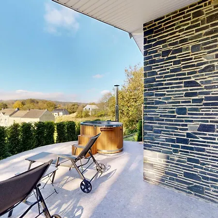 Heated Pool & Wood-fired Hot Tub Valley View Ardennes Casa de Férias *