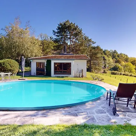 Heated Pool & Wood-fired Hot Tub Valley View Ardennes Casa de Férias Ferrières